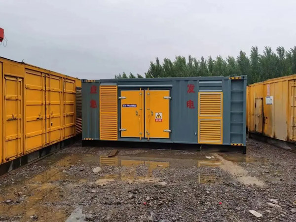 广西柴油发电机如何判断干式空气滤清器是否需要更换？