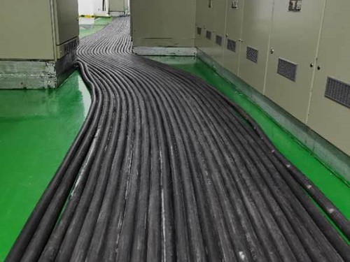 广西如何根据理论计算公式计算温度对特定电压测量结果的影响？